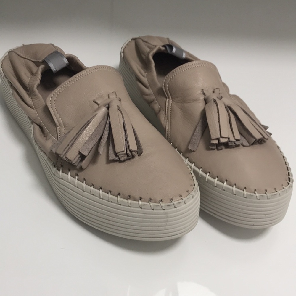 NWOT Bueno tassel loafer